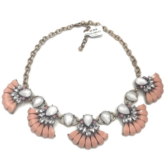 Rica Peach White Gold-Tone Statement Necklace NWT - Picture 2 of 5